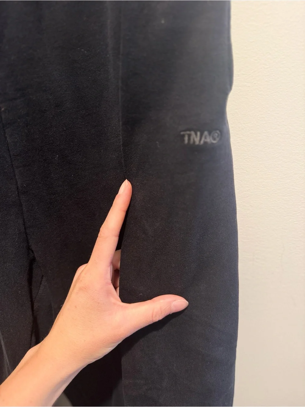 Aritzia TNA Women's Black Cozy Fleece sweatpants